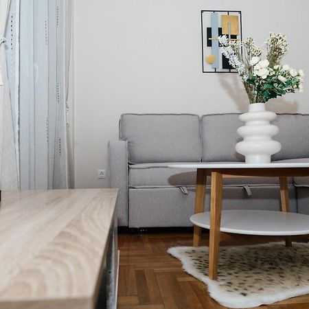 Luxury Apartment Center Athena Bagian luar foto
