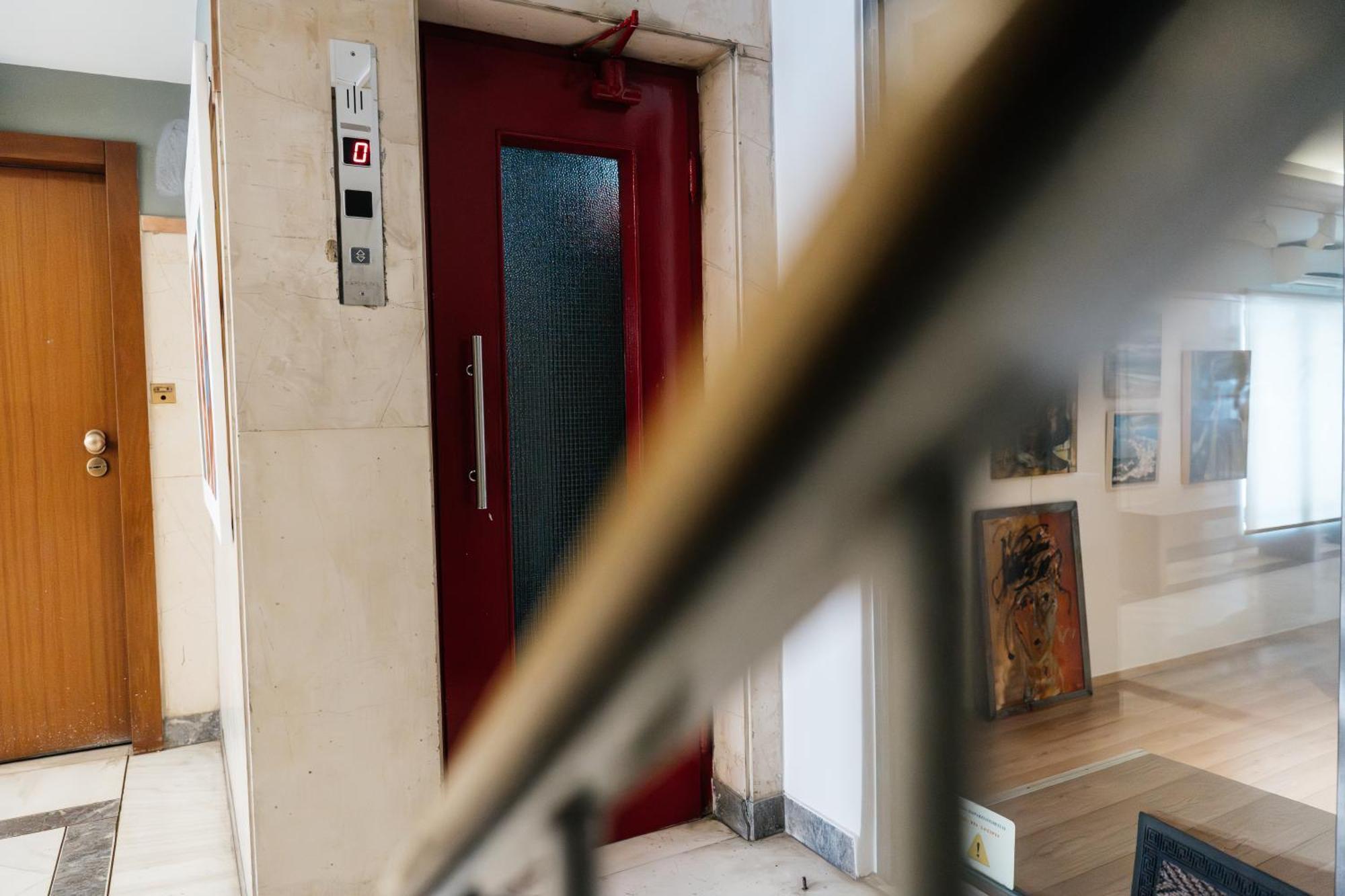 Luxury Apartment Center Athena Bagian luar foto