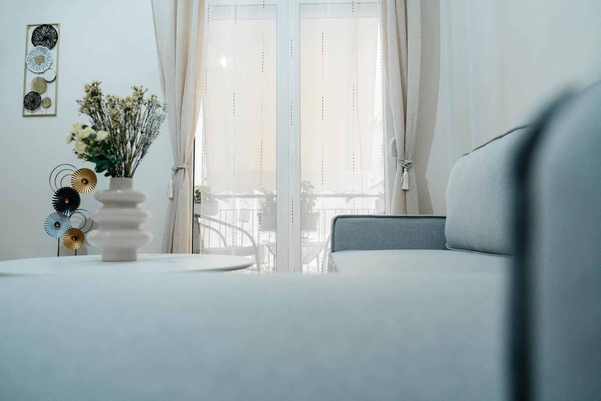 Luxury Apartment Center Athena Bagian luar foto