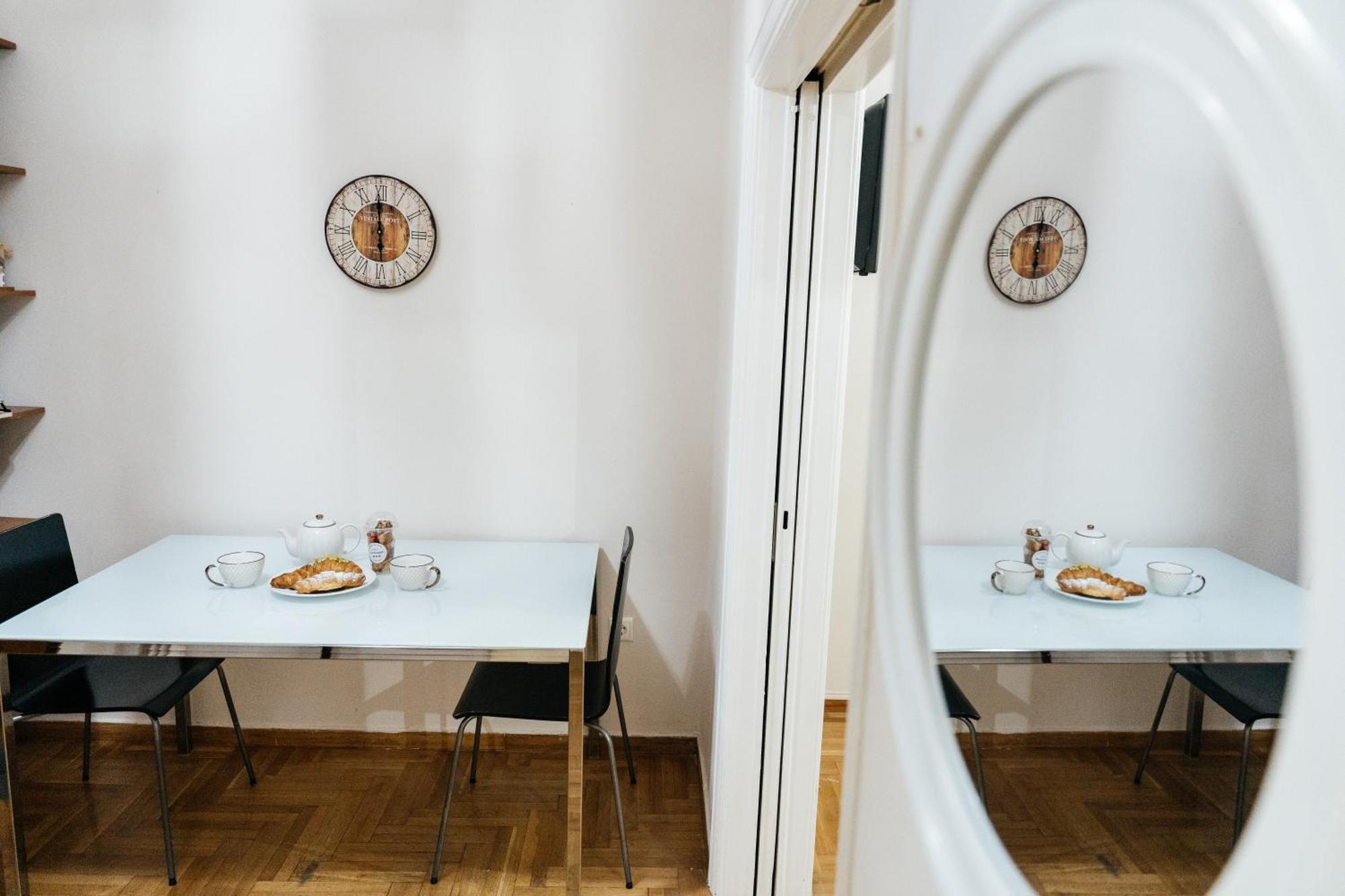 Luxury Apartment Center Athena Bagian luar foto