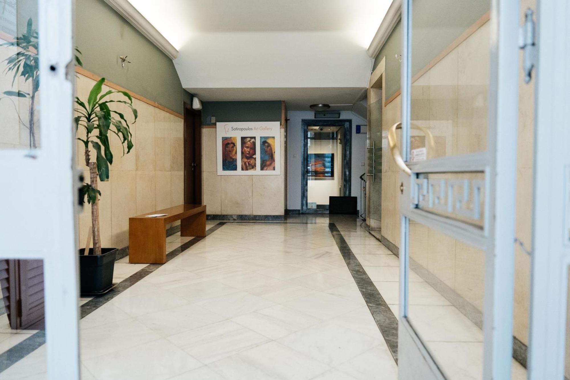 Luxury Apartment Center Athena Bagian luar foto